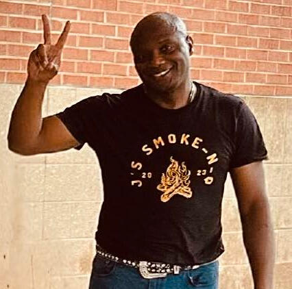 Lee Jones Jr, owner, J&#39;s Smoke N Q